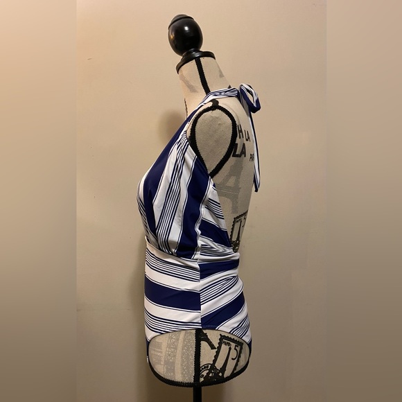 BNWT Cupshe Women's One-piece Halter Swimsuit - Picture 3 of 6